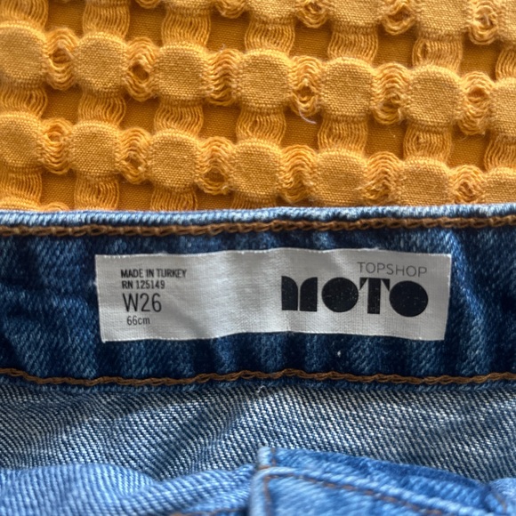 Topshop denim button front skirt. Size 26 waist. Good condition - Picture 5 of 5